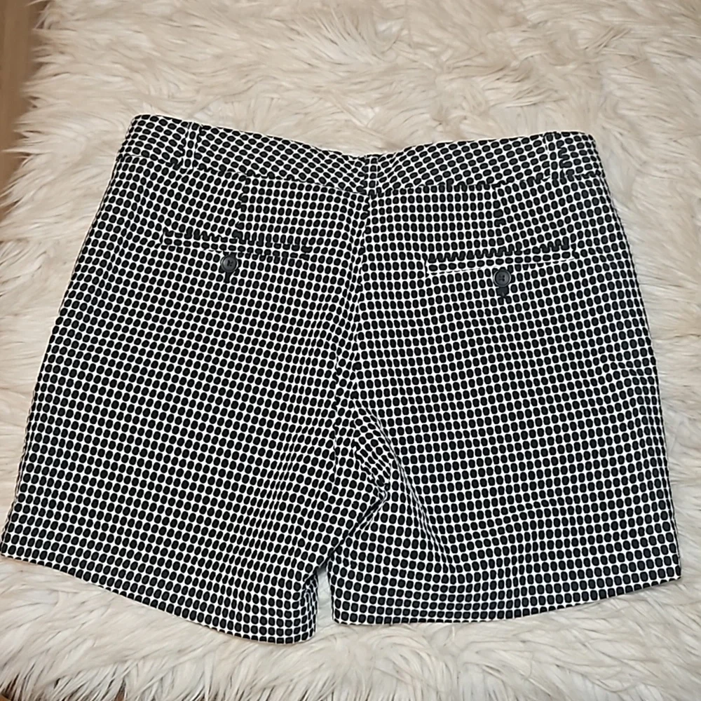Banana Republic Black & White Twill Shorts – Size 8